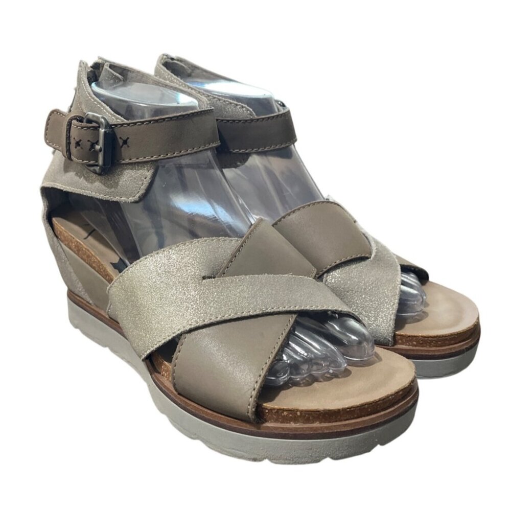 OTBT Teamwork Peep-Toe Wedge Sandals Ankle Buckle Closure Rear Zipper Size 8 - Picture 2 of 11